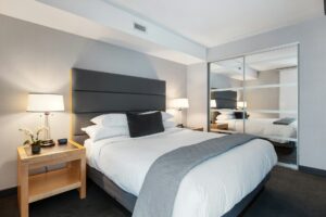 Apartament exclusivist cu 3 camere tip duplex, scara interioara, terasa 270 mp, Metrou