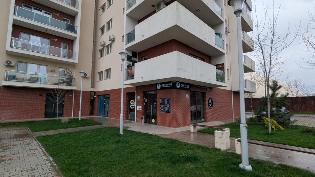 Spatiu comercial de vanzare, The Grand Kristal, rond Metro Berceni, 89.77 mp