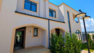 Vila 5 camere, Comuna Berceni, metrou Tudor Arghezi, finisare premium