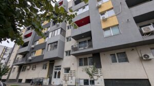 Apartament 2 camere, decomandat, Pasarela metrou Berceni, Popesti-Leordeni