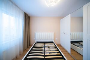 Apartament decomandat cu 2 camere, mobilat si utilat, loc de parcare – Sos. Salaj, Sector 5