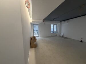 Spatiu comercial versatil – Vizibilitate buna din Soseaua Oltenitei, acces facil Piata Sudului