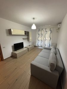 Apartament cu 2 camere de inchiriat, mobilat si utilat, loc de parcare inclus, Metalurgiei, Sector 4