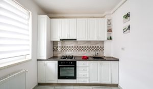 Apartament cu 3 camere, mobilat si utilat modern, zona Bd. Metalurgiei, metrou Aparatorii Patriei