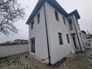 Casa spatioasa cu 5 camere si acces rapid la metrou, zona Aparatorii Patriei, Sectorul 4