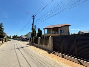 Casa premium pentru familie, cu garaj, living generos si curte amenajata | Comuna Berceni