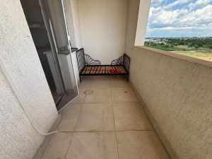Apartament complet mobilat si utilat de inchiriat, loc de parcare inclus, acces rapid metrou Berceni